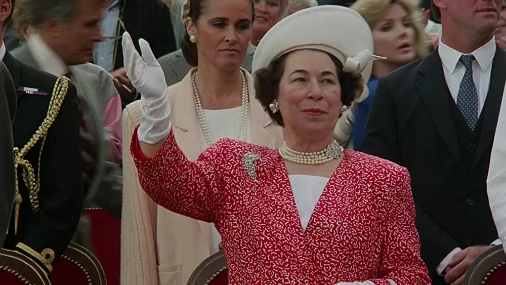 「裸の銃を持つ男」Jeannette Charlesの画像