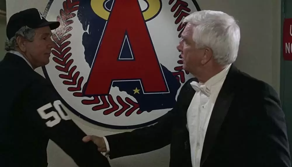 「裸の銃を持つ男」レスリー・ニールセンの画像