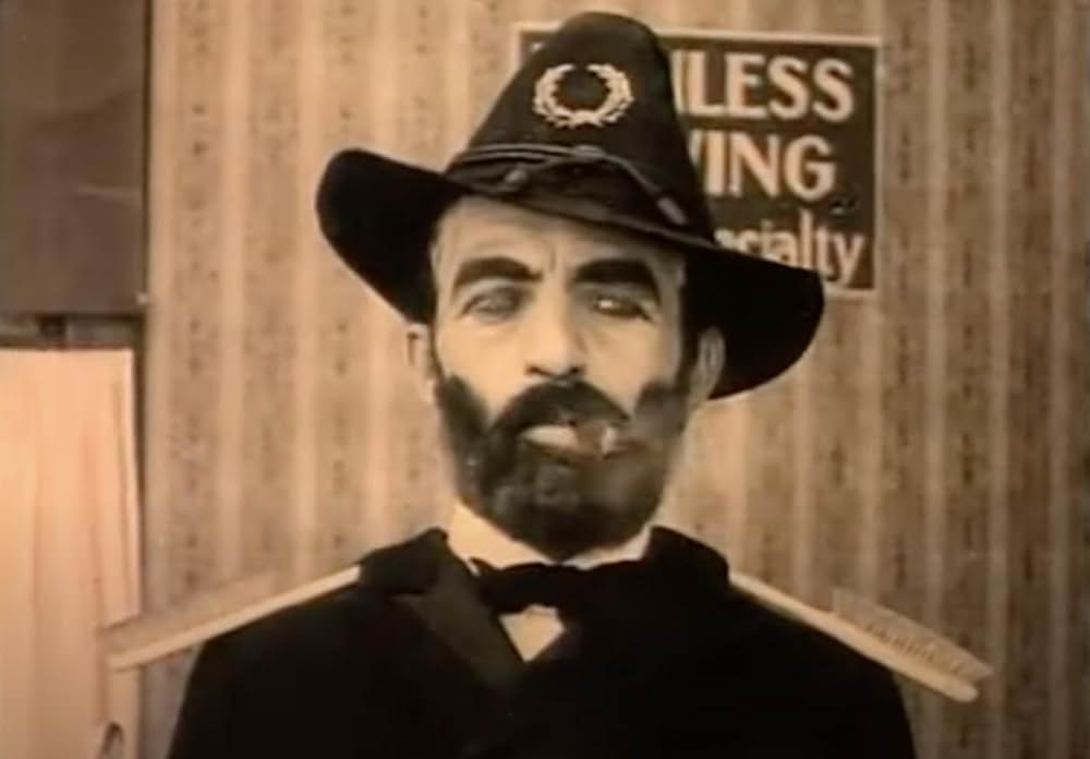 デブ君の給仕の画像