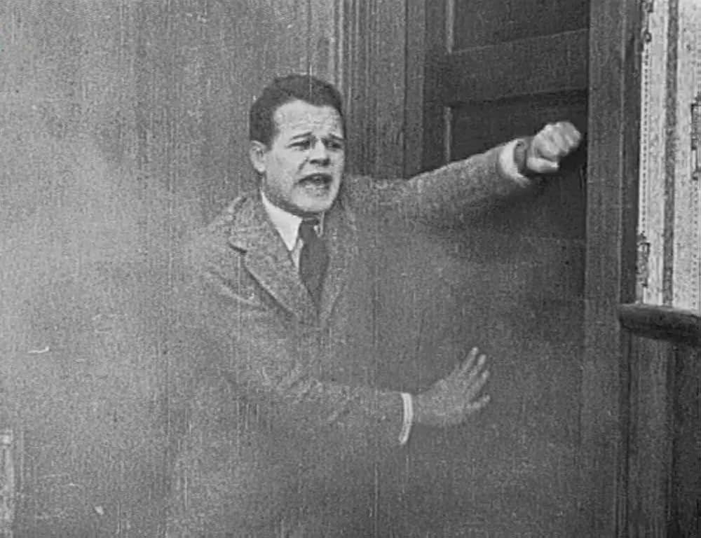 デブの自動車屋の画像