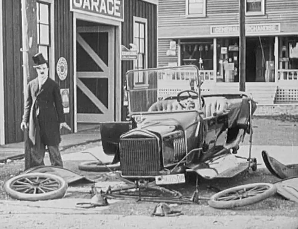 デブの自動車屋の画像