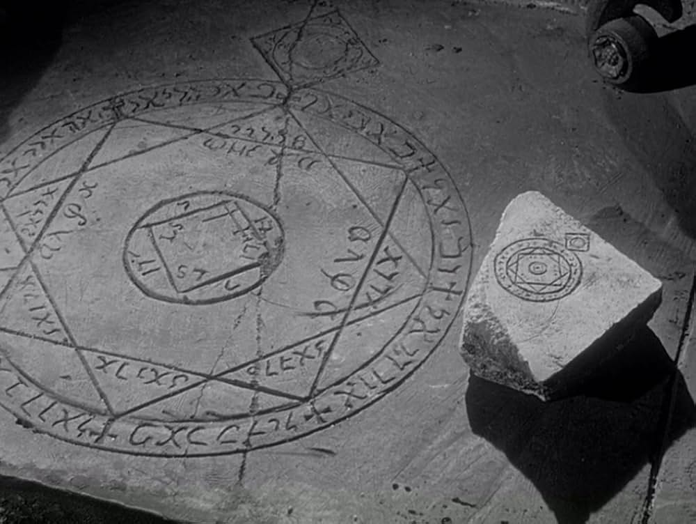 Witchcraft（原題）の画像