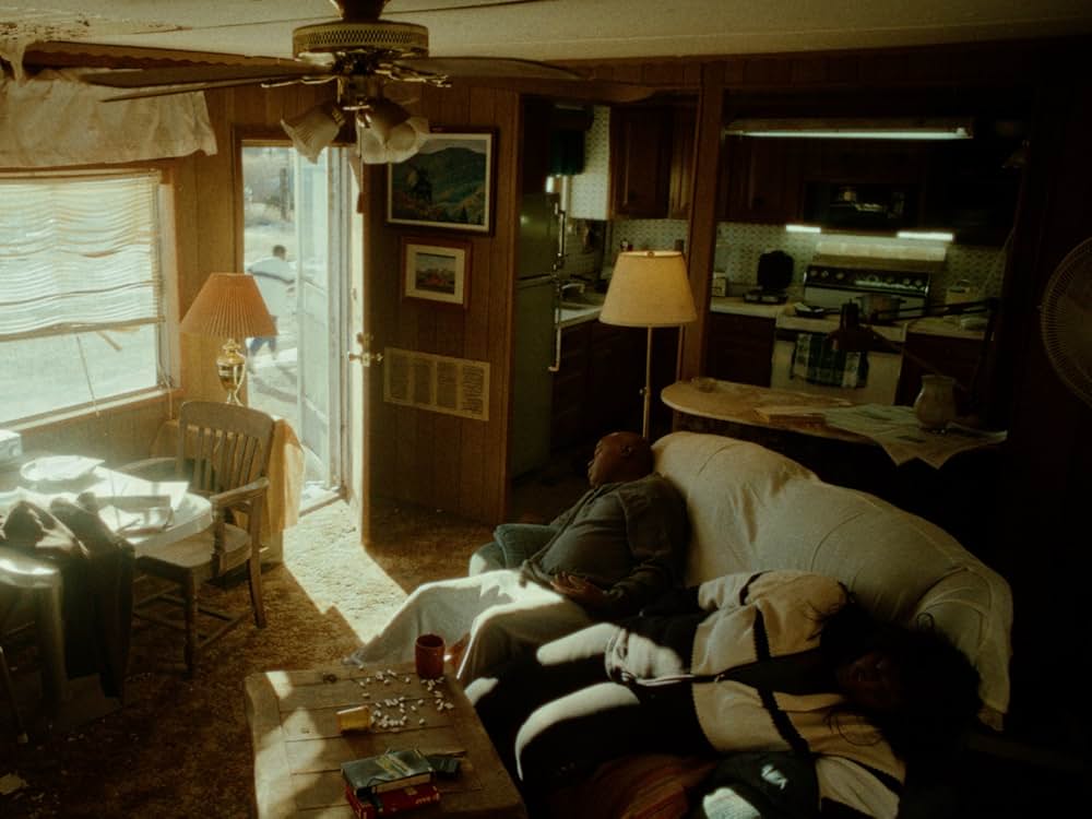 痛みを感じない少年の画像