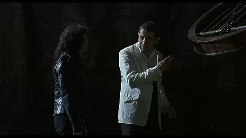 「ジョニー・イングリッシュ」ローワン・アトキンソン & ナタリー・インブルーリアの画像