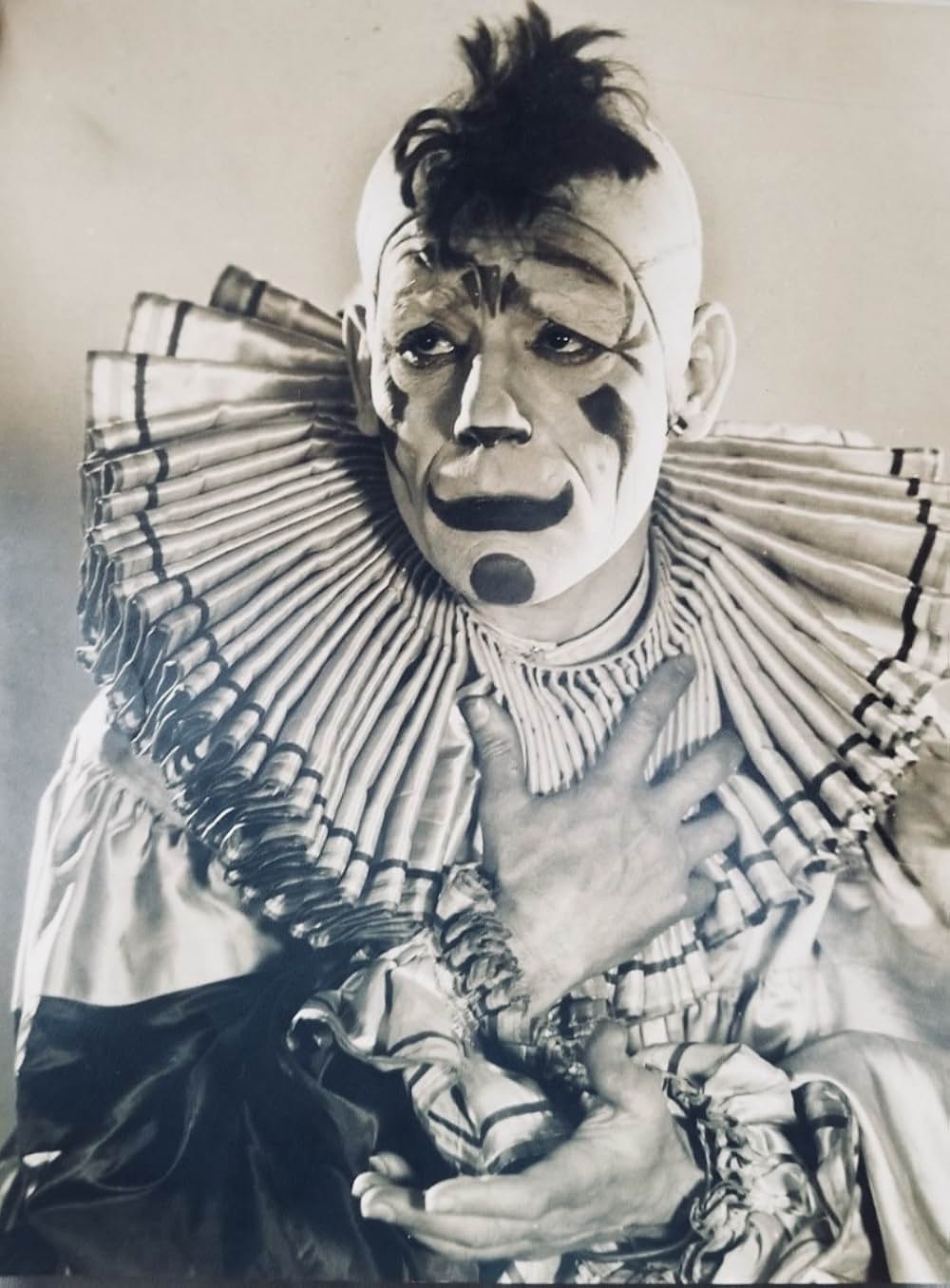 Laugh, Clown, Laugh（原題）の画像