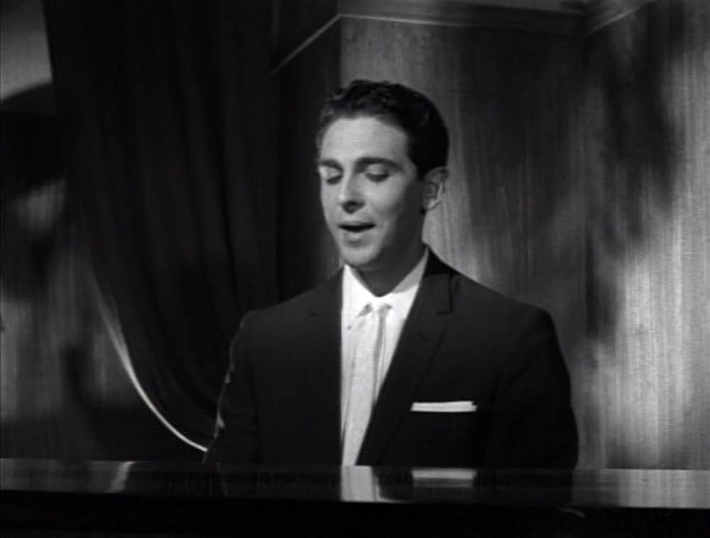 サント VS 吸血鬼女の画像