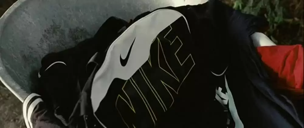 「THE WAVE ウェイヴ」の画像