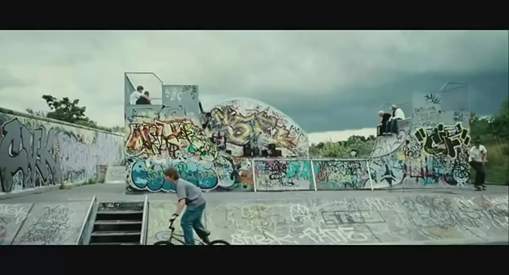 「THE WAVE ウェイヴ」の画像