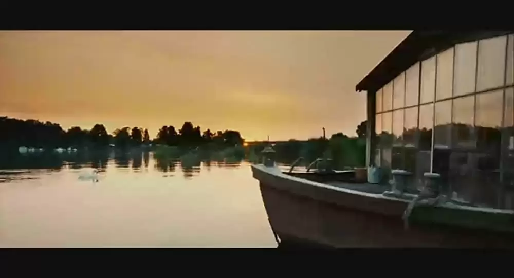 「THE WAVE ウェイヴ」の画像