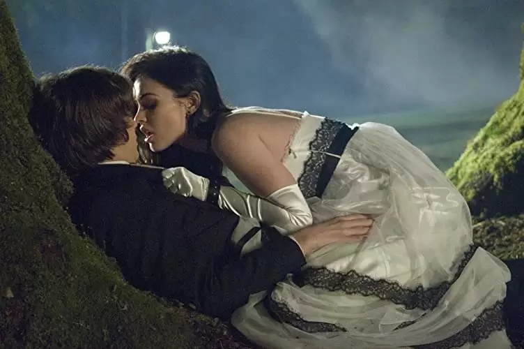 「ジェニファーズ・ボディ」ミーガン・フォックス & ジョニー・シモンズの画像