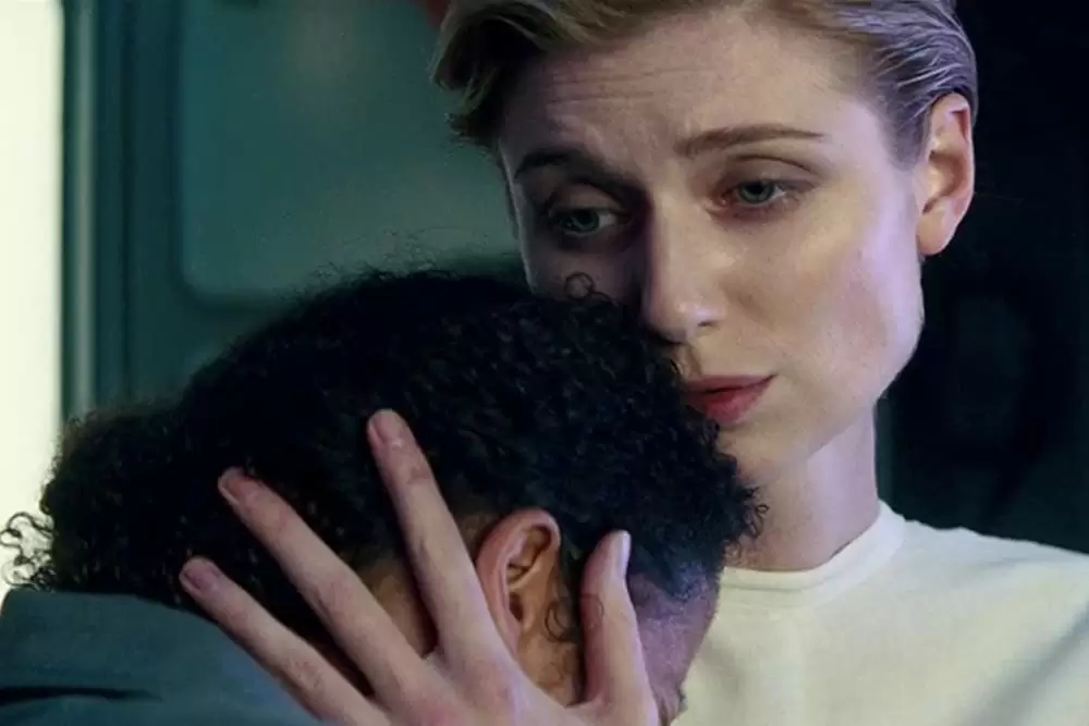 「クローバーフィールド・パラドックス」ググ・バサ＝ロー & エリザベス・デビッキの画像