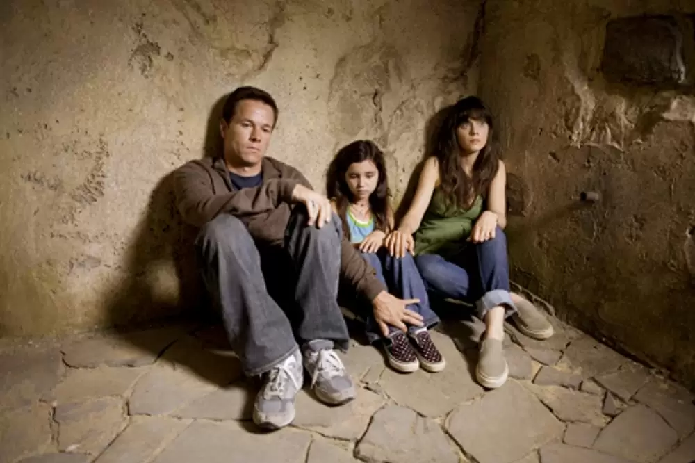 「ハプニング」マーク・ウォールバーグ & ズーイー・デシャネル & Ashlyn Sanchezの画像