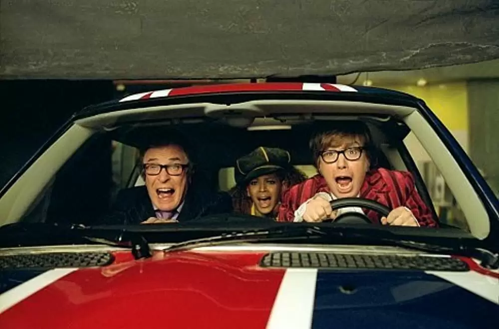 「オースティン・パワーズ ゴールドメンバー」マイク・マイヤーズ & マイケル・ケイン & ビヨンセ・ノウルズの画像