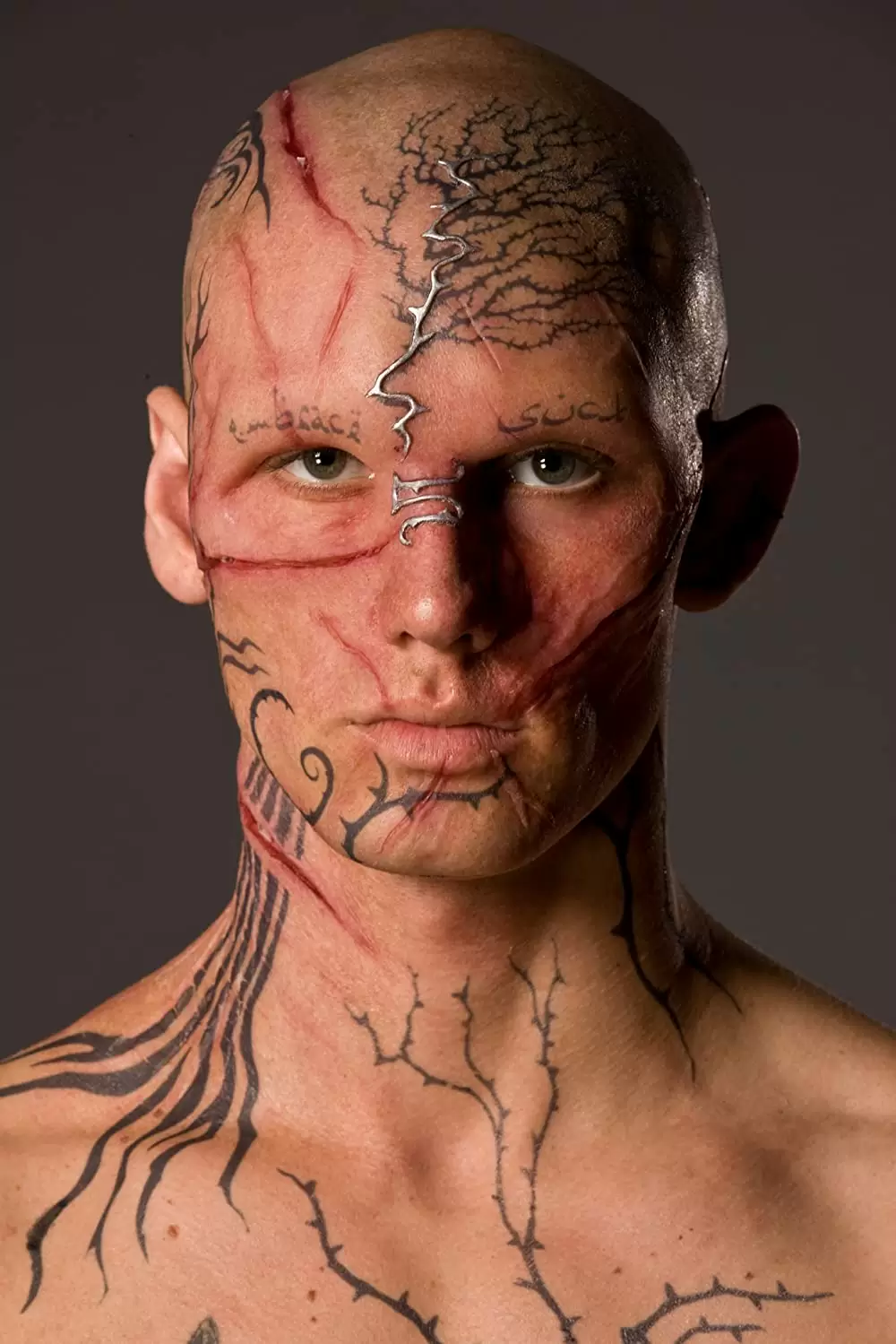 「ビーストリー」アレックス・ペティファーの画像