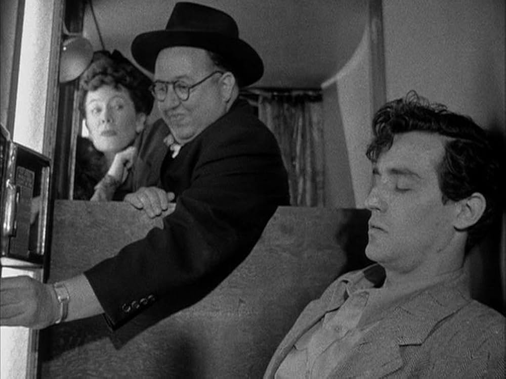 摩天楼の影の画像