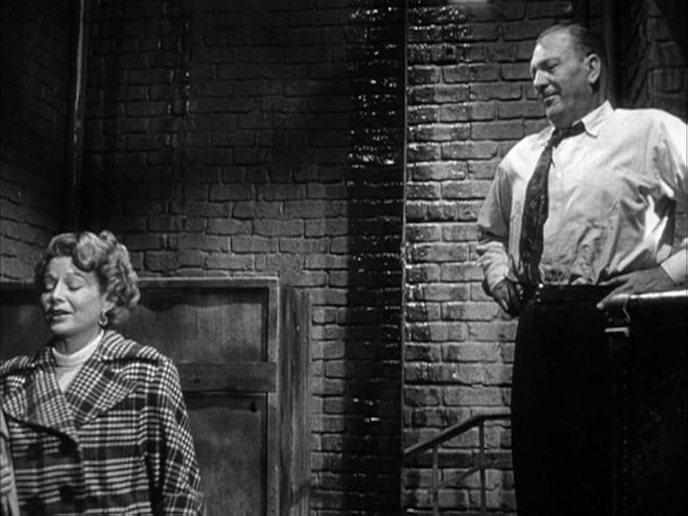 摩天楼の影の画像