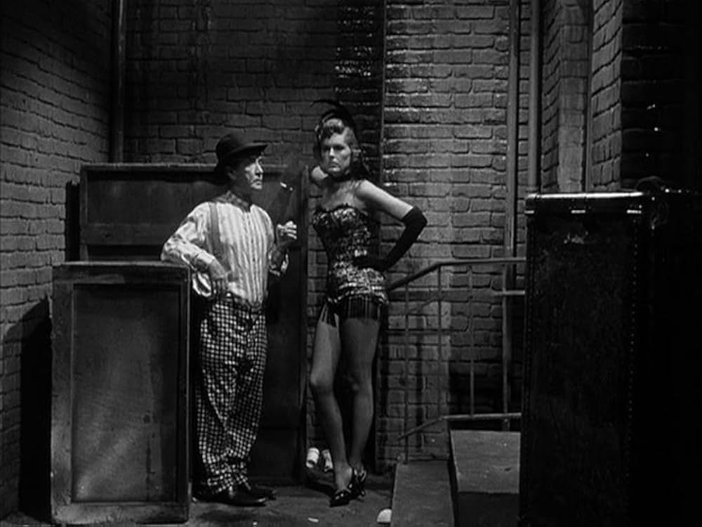 摩天楼の影の画像