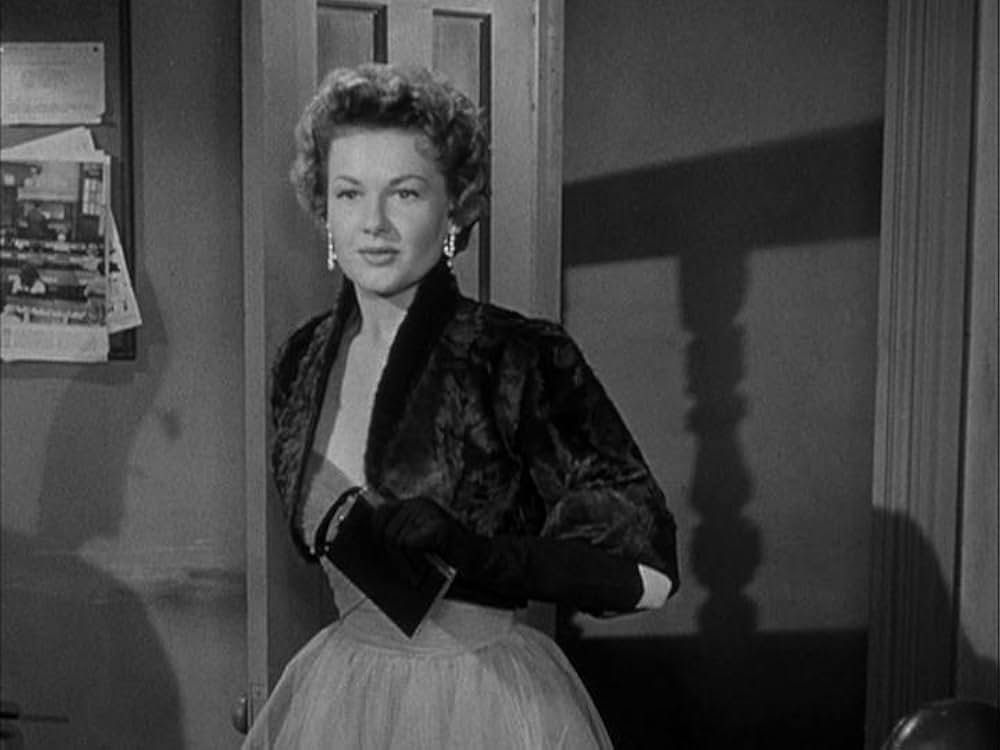 摩天楼の影の画像