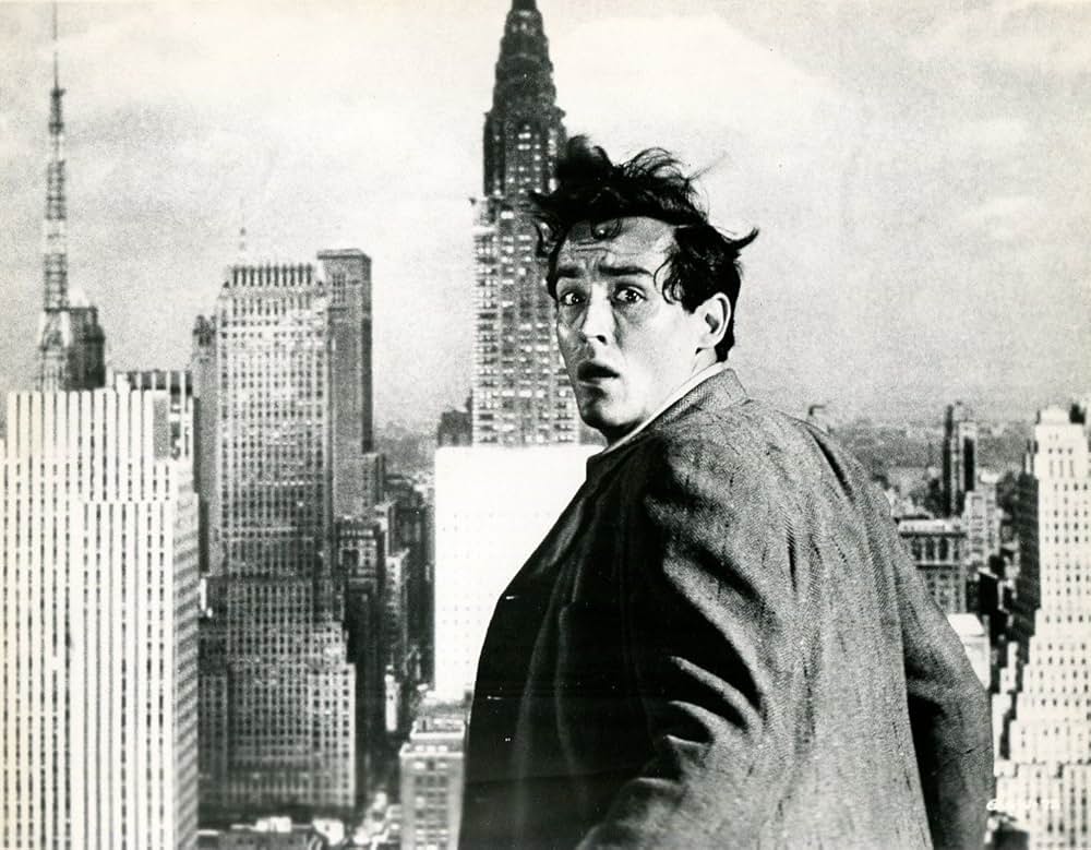 摩天楼の影の画像