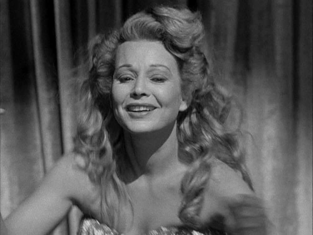 摩天楼の影の画像