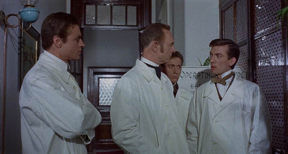 ヒッチコック博士の恐ろしい秘密の画像