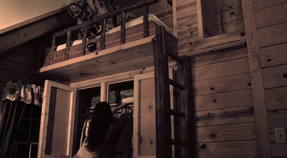 Playing with Dolls（原題）の画像