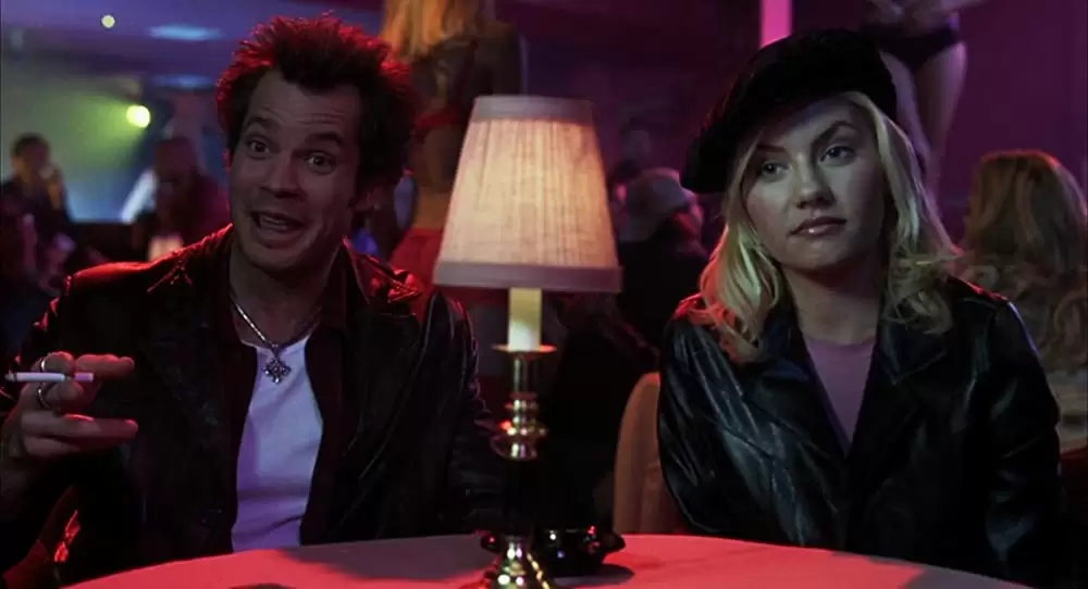 「ガール・ネクスト・ドア」エリシャ・カスバート & ティモシー・オリファントの画像