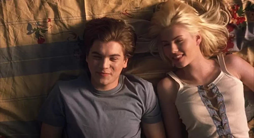 「ガール・ネクスト・ドア」エリシャ・カスバート & エミール・ハーシュの画像