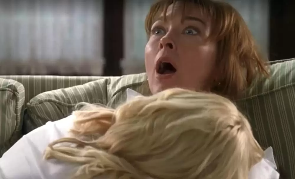 「ガール・ネクスト・ドア」Donna Bullock & エリシャ・カスバートの画像