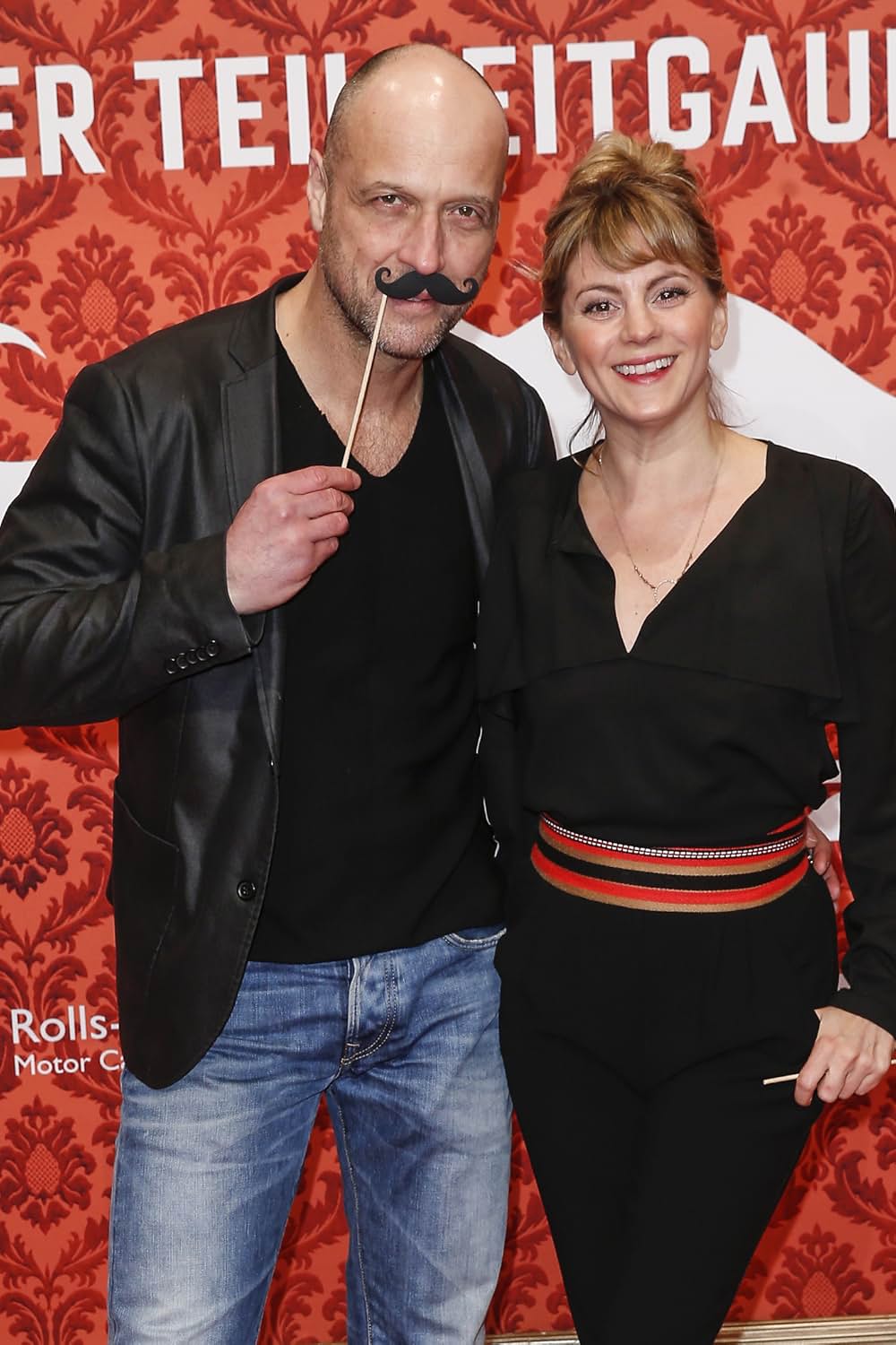 チャーリー・モルデカイ 華麗なる名画の秘密の画像