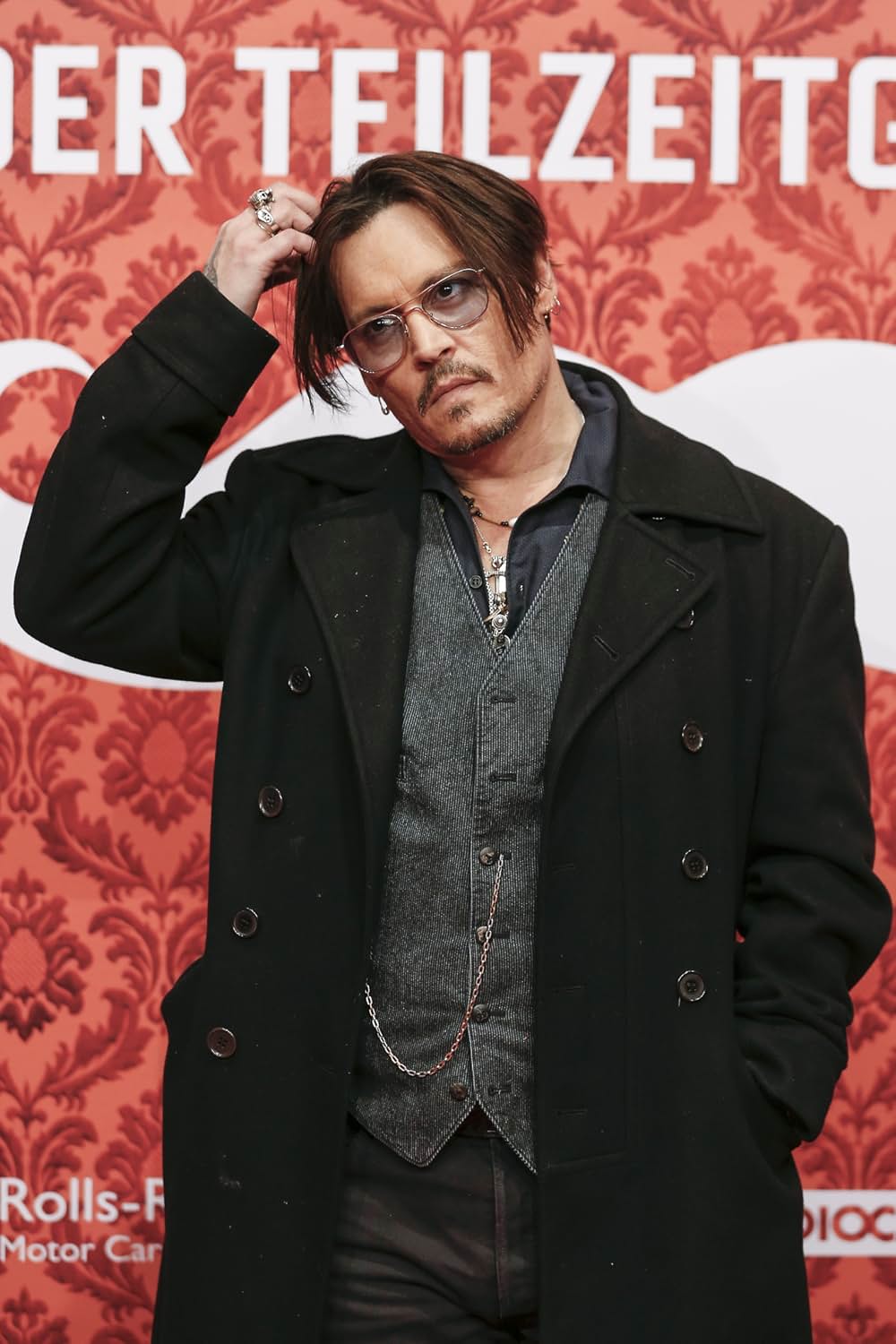 チャーリー・モルデカイ 華麗なる名画の秘密の画像