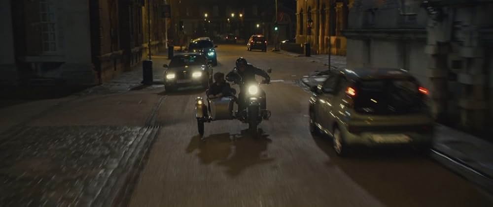 チャーリー・モルデカイ 華麗なる名画の秘密の画像