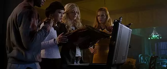 「ザ・ベビーシッター」ベラ・ソーン & ハナ・メイ・リー & サマラ・ウィービング & アンドリュー・バチェラーの画像