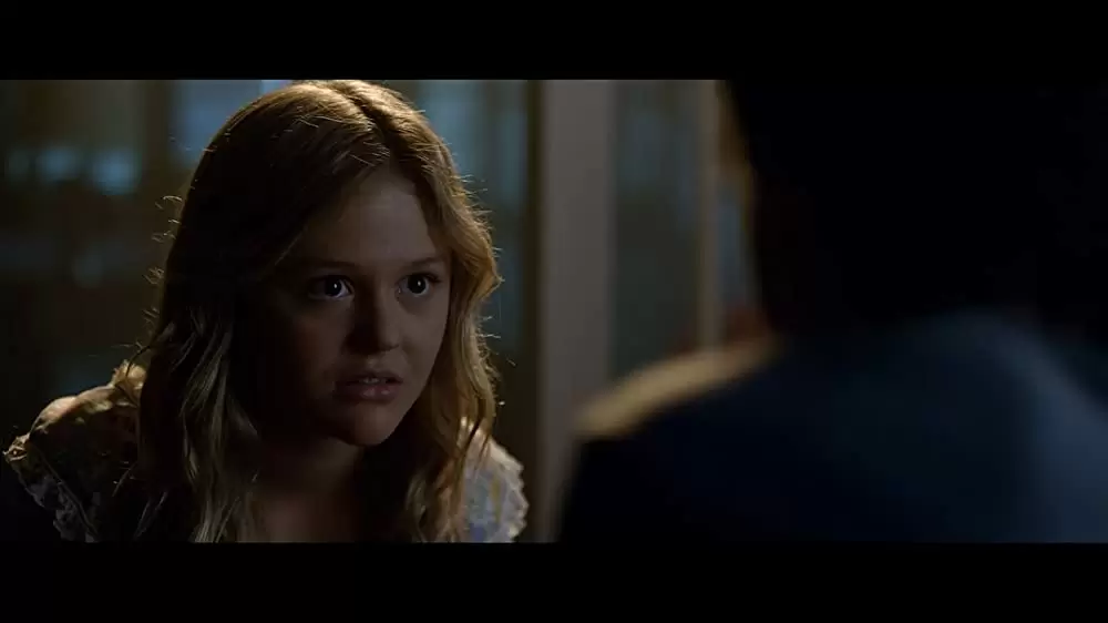 「ザ・ベビーシッター」エミリー・アリン・リンド & ジュダ・ルイスの画像