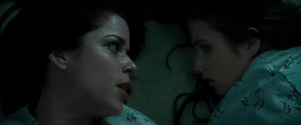 「スクリーム4:ネクスト・ジェネレーション」ネーブ・キャンベル & エマ・ロバーツの画像