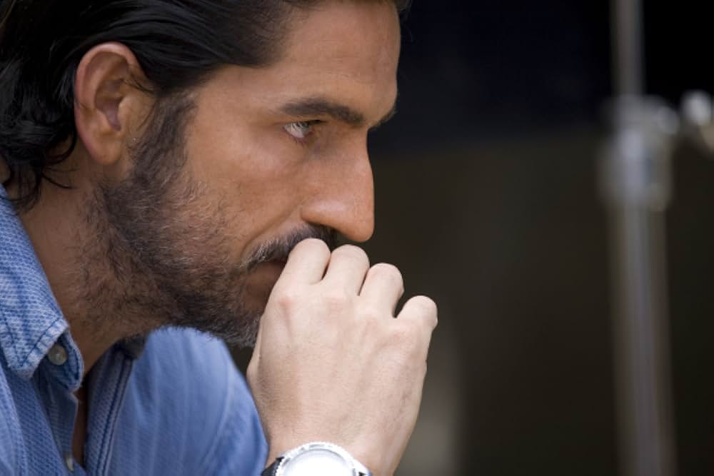 ソラヤ・Mへの投石の画像