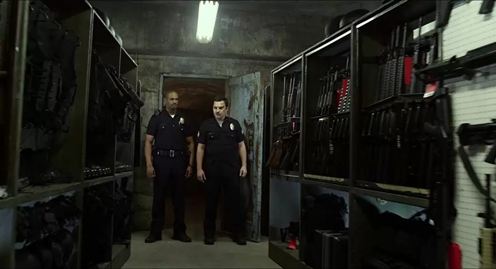 「リアル刑事ごっこ in LA」デイモン・ウェイアンズ・Jr. & ジェイク・ジョンソンの画像