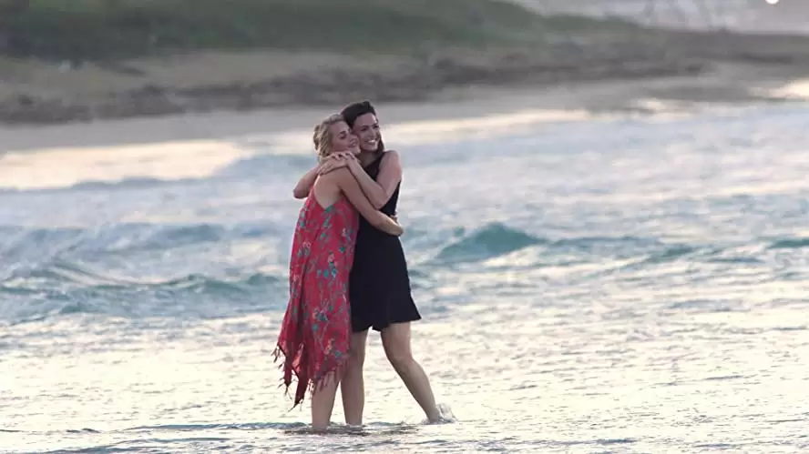 「海底47m」マンディ・ムーア & クレア・ホルトの画像