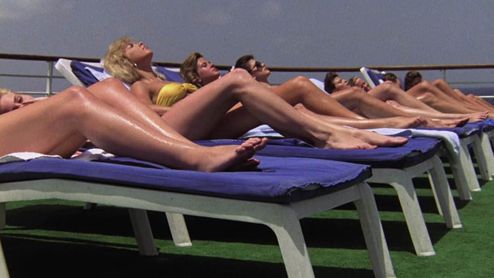 ゴーイング・オーバーボード（原題）の画像