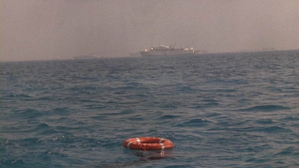 ゴーイング・オーバーボード（原題）の画像