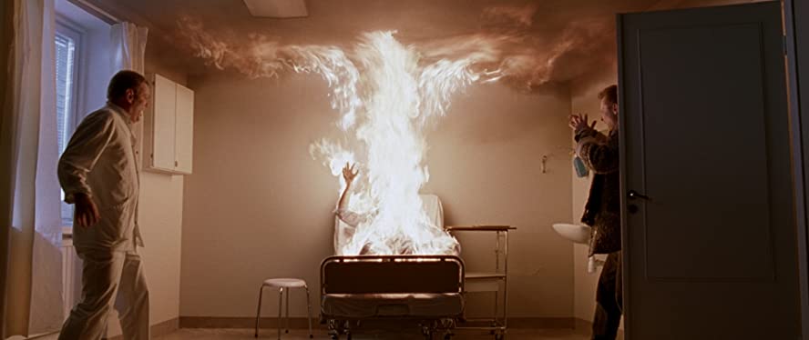 ぼくのエリ 200歳の少女の画像