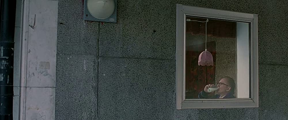 ぼくのエリ 200歳の少女の画像