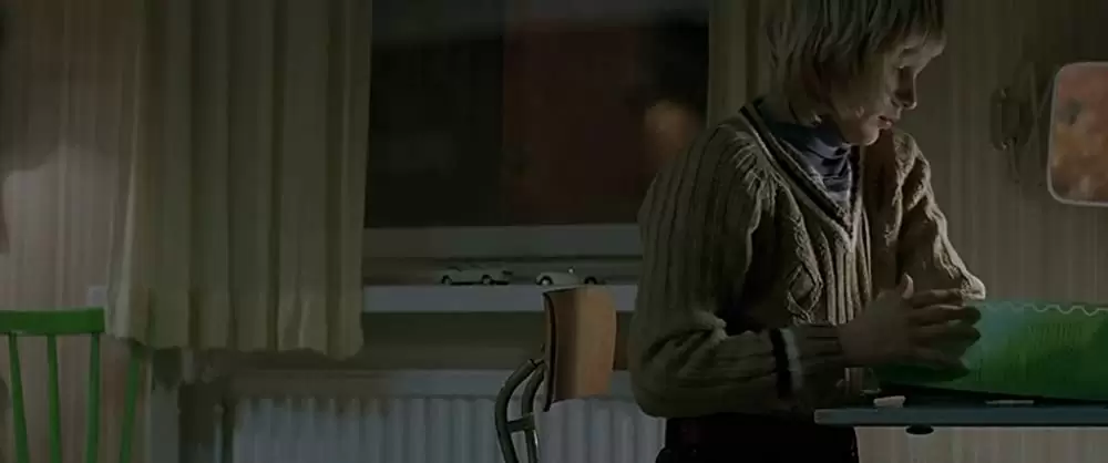 ぼくのエリ 200歳の少女の画像