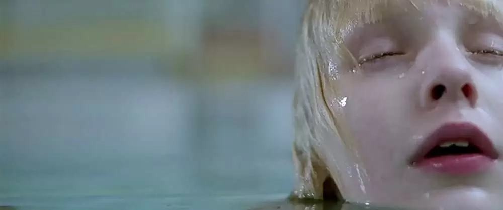 ぼくのエリ 200歳の少女の画像