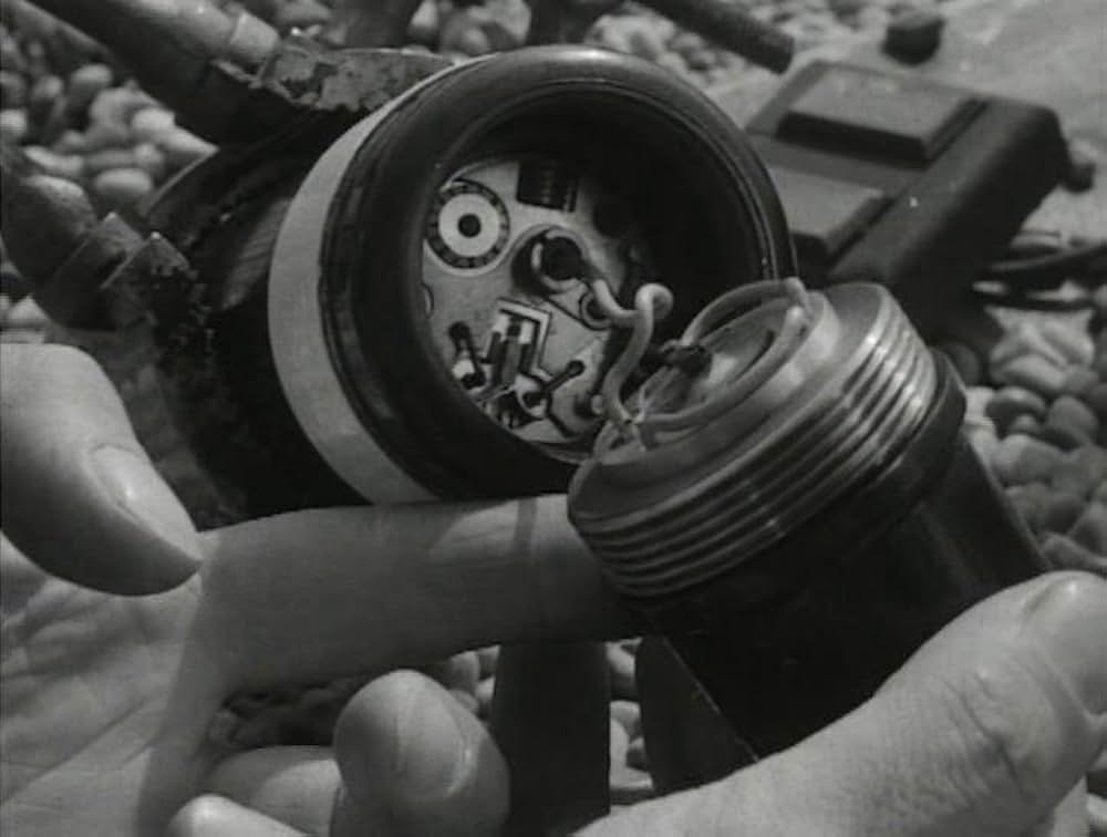 その信管を抜け!の画像