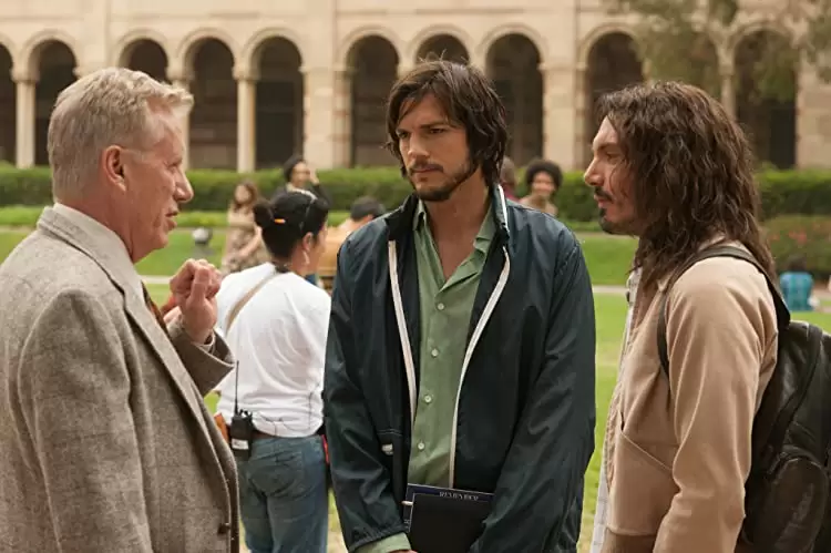 「スティーブ・ジョブズ」ジェームズ・ウッズ & ルーカス・ハース & アシュトン・カッチャーの画像