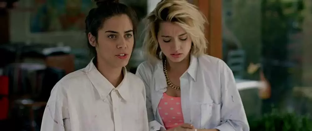 「ノック・ノック」アナ・デ・アルマス & ロレンツァ・イッツォの画像