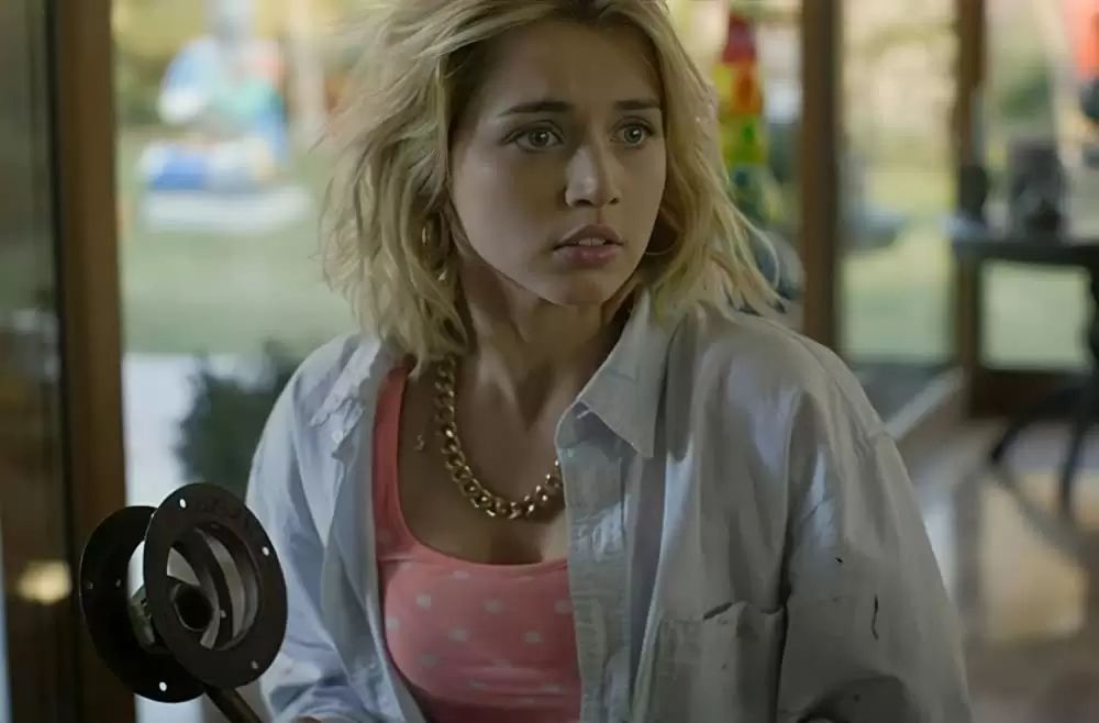 「ノック・ノック」アナ・デ・アルマスの画像