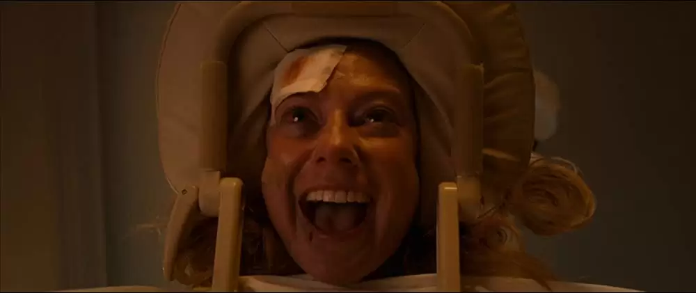 「ウェディング・フィーバー ゲスな男女のハワイ旅行」Sugar Lyn Beardの画像