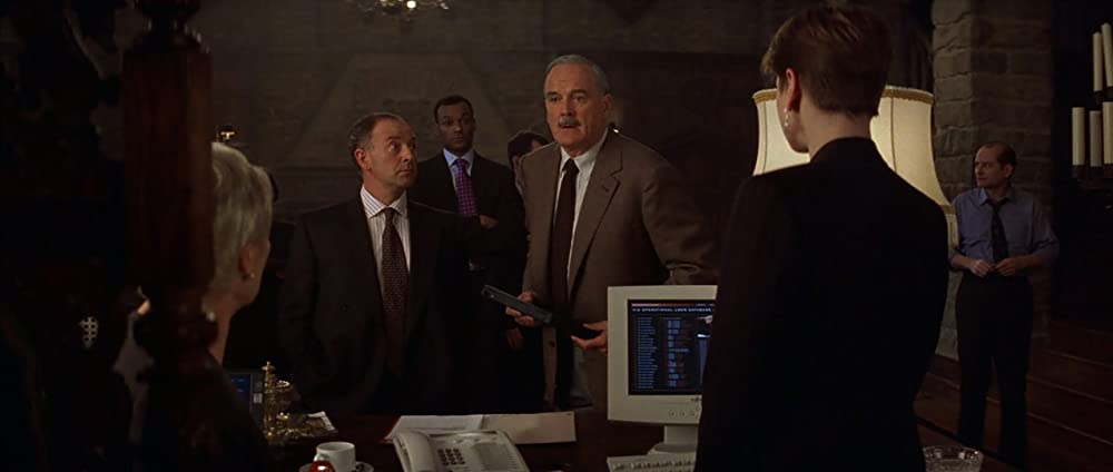 007／ワールド・イズ・ノット・イナフの画像